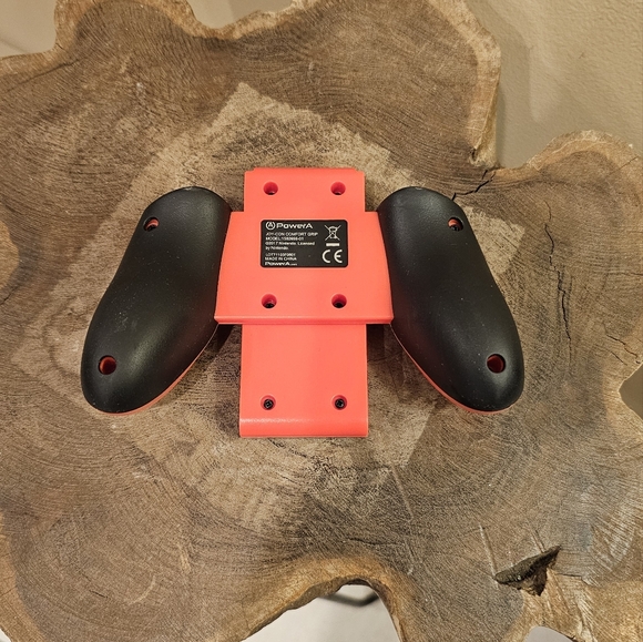 PowerA Joy-Con comfort grip for Nintendo switch - Picture 2 of 12